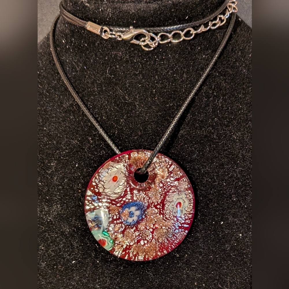 Elegant Red Glass Pendant Necklace